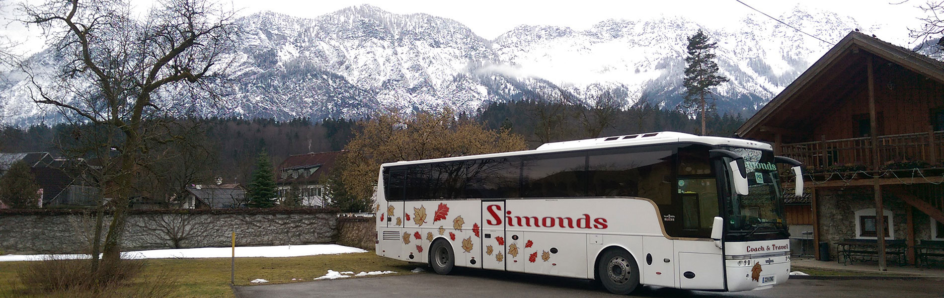 Simonds_Coach_&_Travel